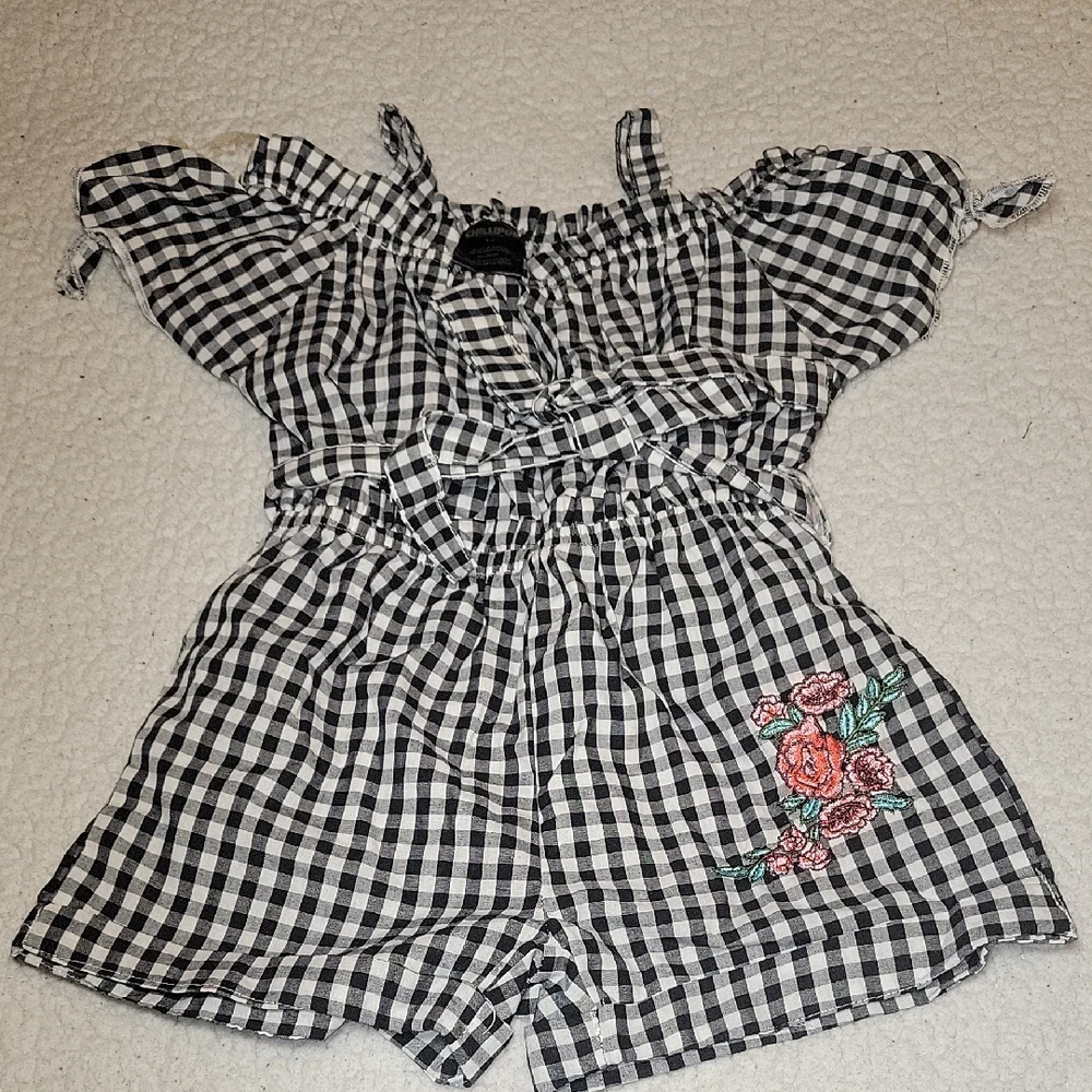 Charming Black and White Checkered Romper with Floral Detail - Picture 1 of 5